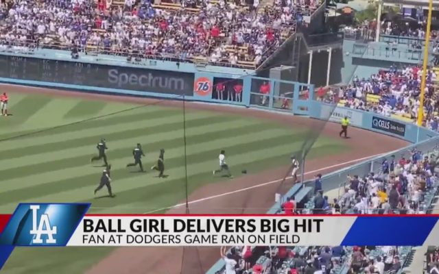 Dodgers Ball Girl Gets Credit For Leveling A Fan That Ran Out On The Field During Game